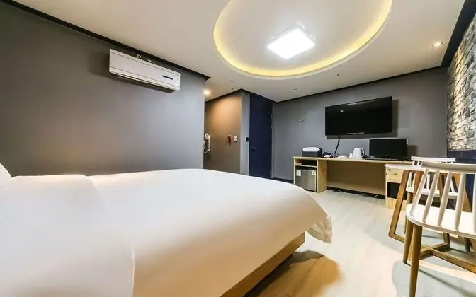 Changwon Sangnamdong Hotel JM