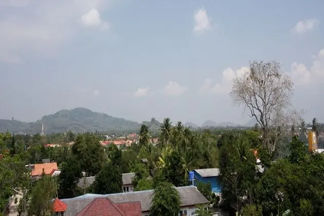 Chaofa West Suites