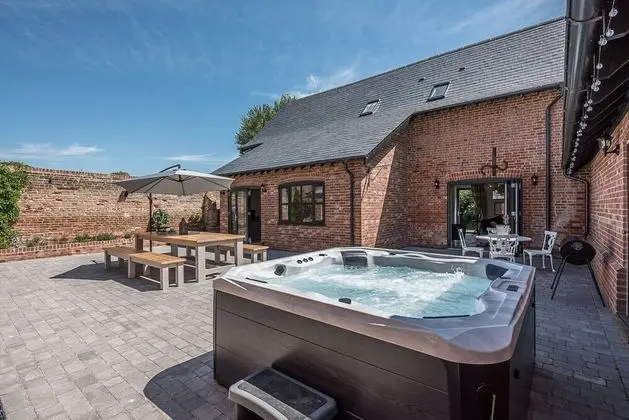 Chapel Cottage, Pond Hall Farm, Hadleigh