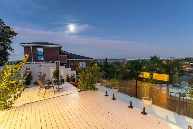 Character 4BR Home - Seaview - Skyline - Hot tub
