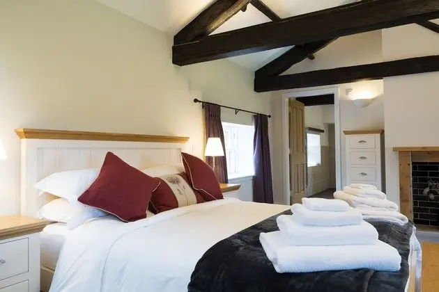 Characterful Couples Getaway in a Country Estate
