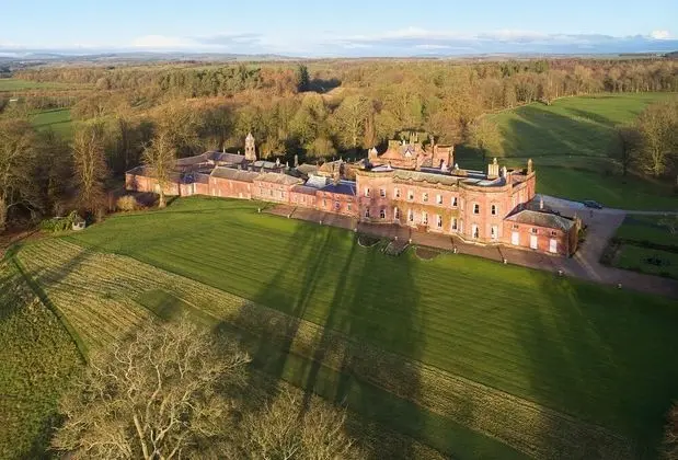 Characterful Couples Getaway in a Country Estate