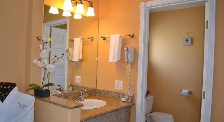 Chardonnay Lodge