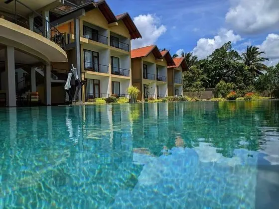 Chari Lake Hotel - Havuz