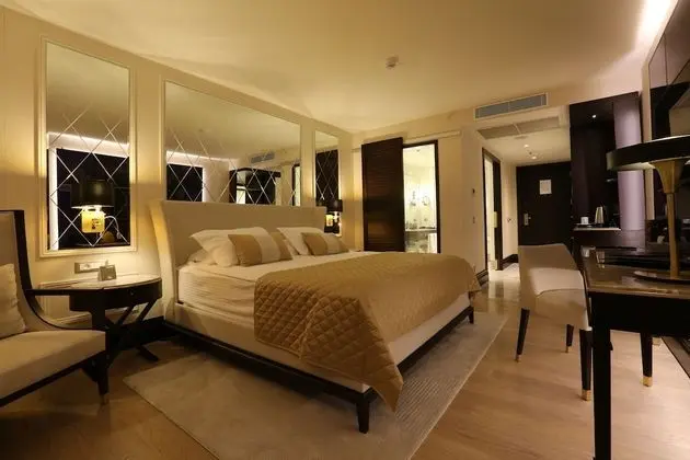 Charisma De Luxe Hotel - Oda