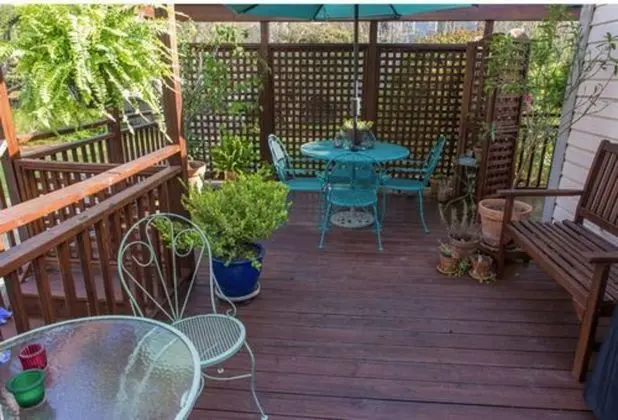 Charles Bass House Bed & Breakfast