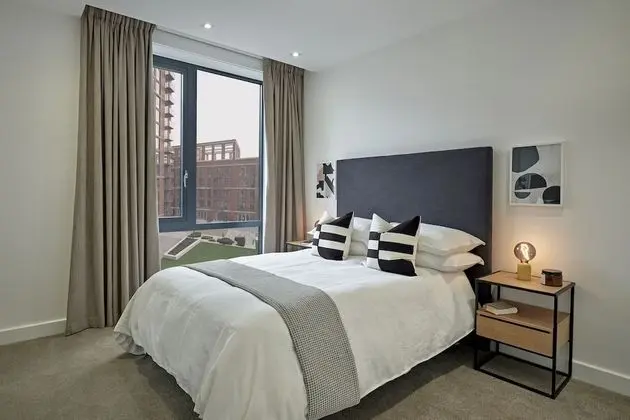Charles Hope Apartments Media City - Oda