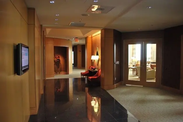Charles River Executive Suites - Lobi