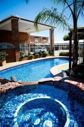 The Charles Sturt Motor Inn - Havuz