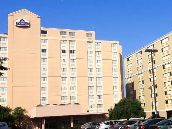 Charleston Capitol Hotel