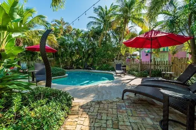 Charleston House Vacation Rental, Beach, Shops & Restaurants! - Havuz