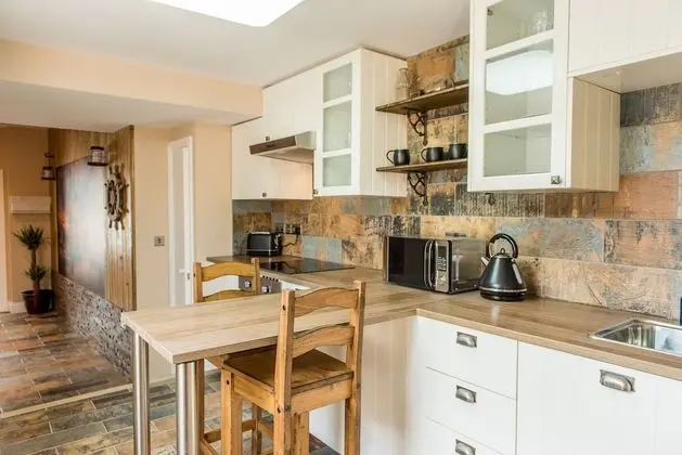 Charlestown Retreat Apartment - Mutfak