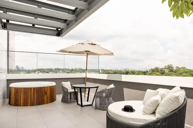 Charlie Jockey Pinheiros - Soft Opening