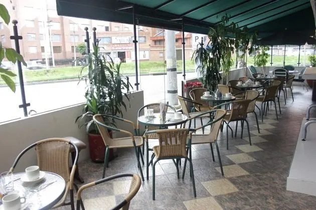 Charlies Place Hotel & Spa
