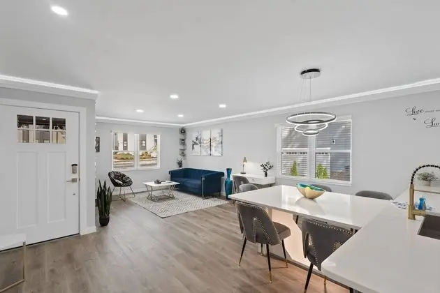 Charlotte Spacious Home - İç Mekan