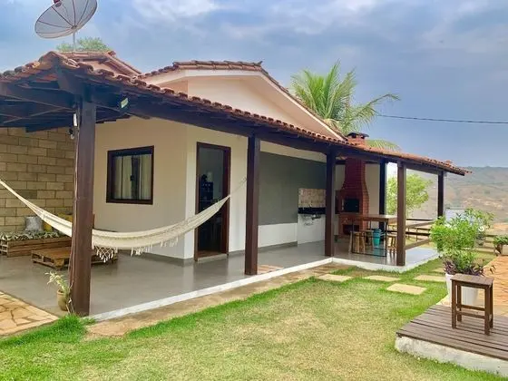 Charme e Aconchego - Casa para 10 pessoas com 3 quartos