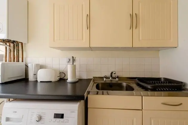 Charming 1-bed Apartment in Luton - Mutfak