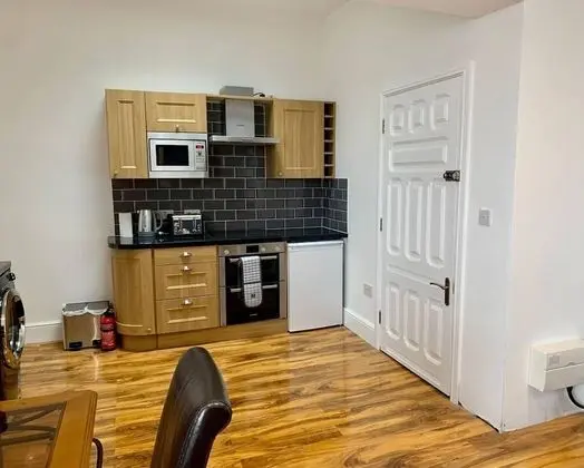 Charming 1-bed Apartment in Lytham Saint Annes - Mutfak