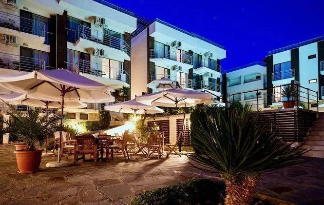 Charming 1 Bedroom Apartment for 22 Persons