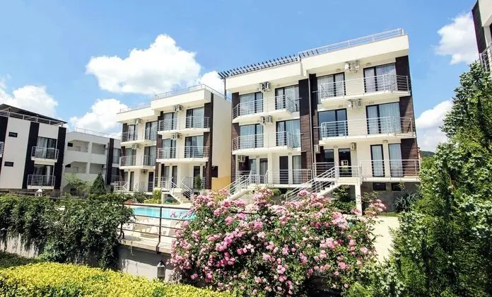 Charming 1 Bedroom Apartment for 22 Persons - Dış Mekan