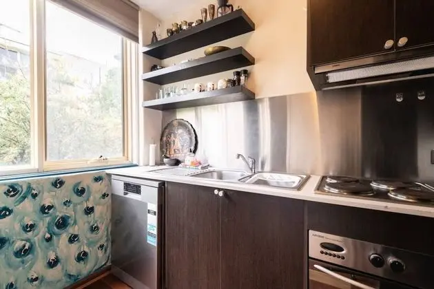 Charming 1 Bedroom Apartment in Trendy South Yarra - Mutfak