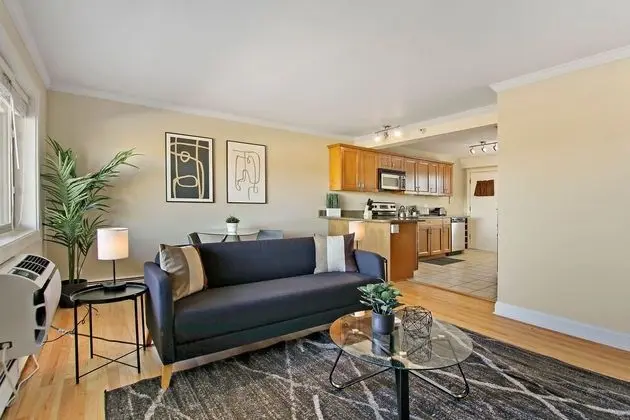 Charming 1BR Apt in Arlington Heights - Oda Düzeni