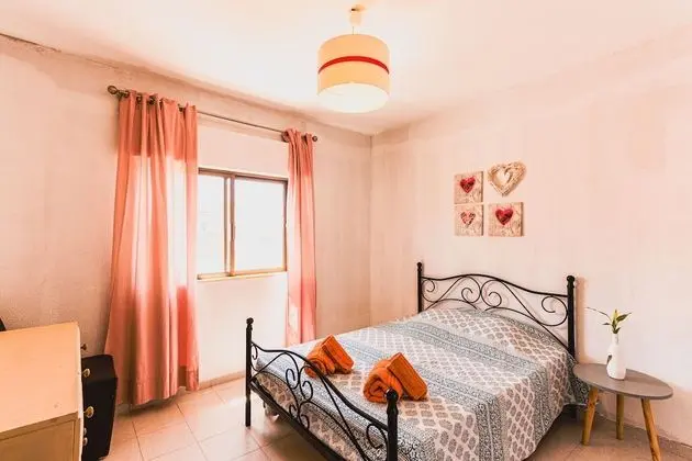 Charming 2-bed Apartment in Armacao de Pera