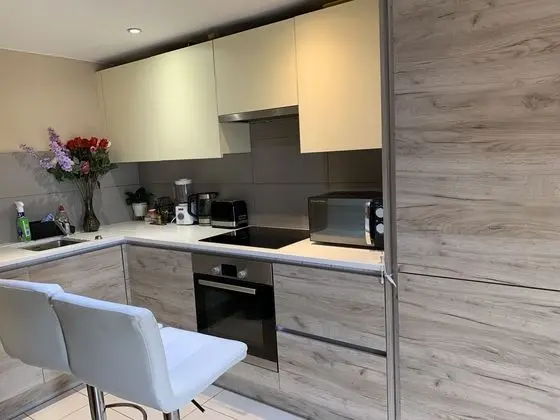 Charming 2-bed Apartment in Kingston Upon Thames - Mutfak