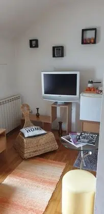 Charming 2-bed Apartment in Vrnjačka Banja - Oturma Alanı