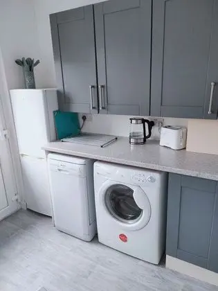 Charming 2-bed House in Fleetwood, England - Mutfak