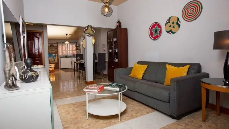 Charming 2-bed House in Tema