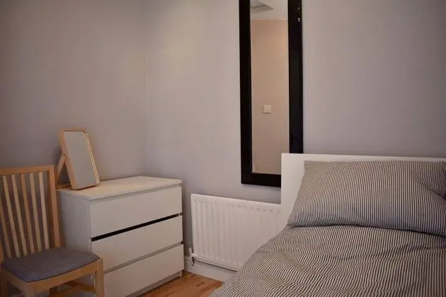 Charming 2 Bedroom Cottage in Central Location