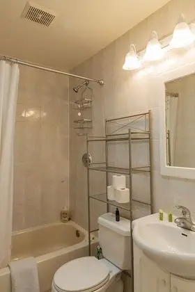 Charming 2-bedroom in East Palo Alto - Banyo Tipleri