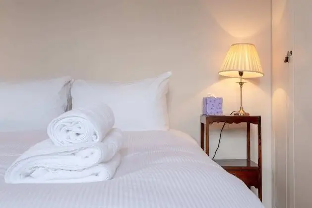 Charming 2 Bedroom Home in West London