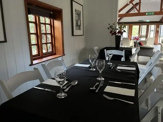 Charming 20-bed Self Contained Dwelling in Hook - Mutfak