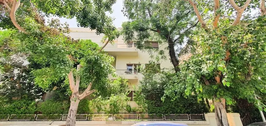 Charming 2BDR apt W Private Garden TL41 - Dış Mekan