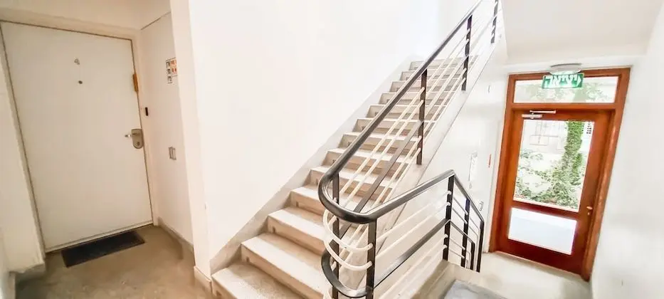 Charming 2BDR apt W Private Garden TL41 - Lobi