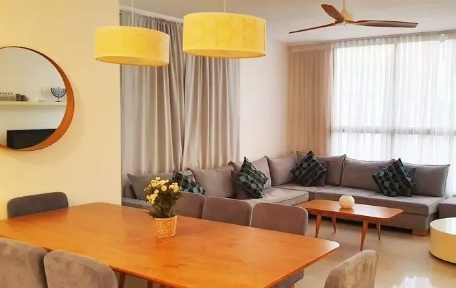 Charming 3 BDR Aptartment Near the Beach TL51