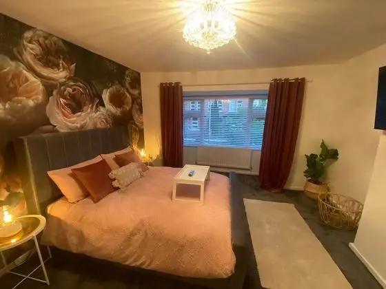 Charming 3-bed House Near Central Manchester - Oda