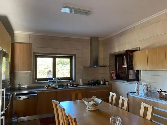 Charming 3-bed House in Travanca - Mutfak