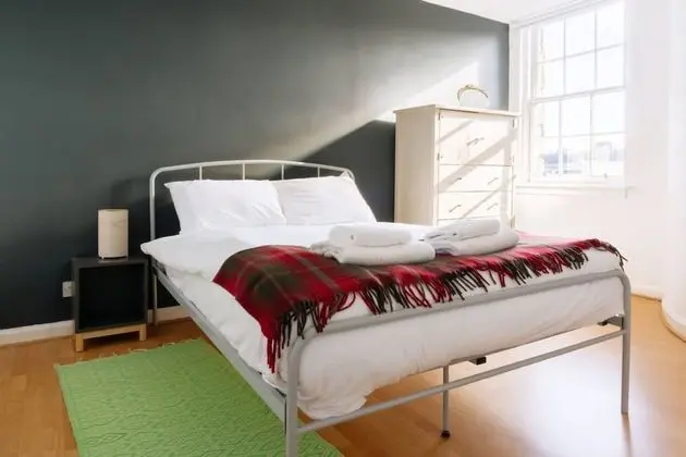 Charming 3 Bedroom Apartment in the Heart of Vibrant Old Town