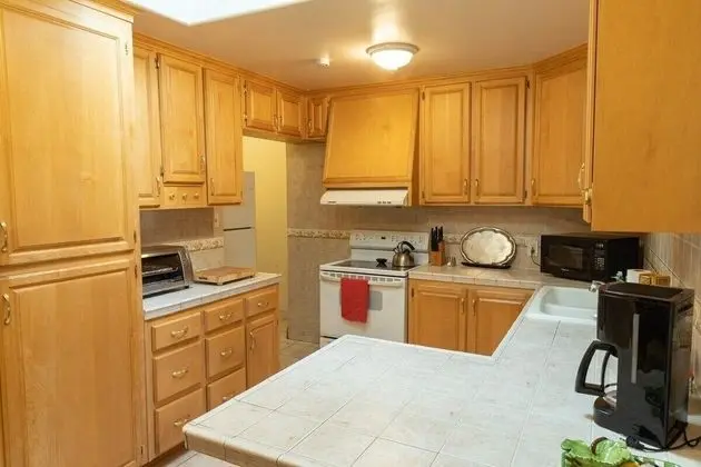 Charming 3-bedroom in East Palo Alto - Mutfak