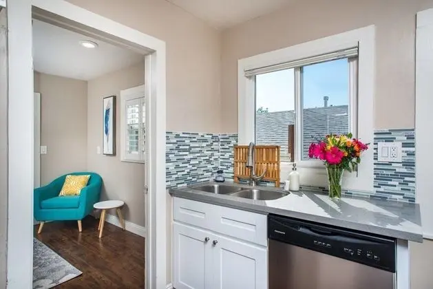 Charming 3br/2ba Craftsman Home by Domio - Oda