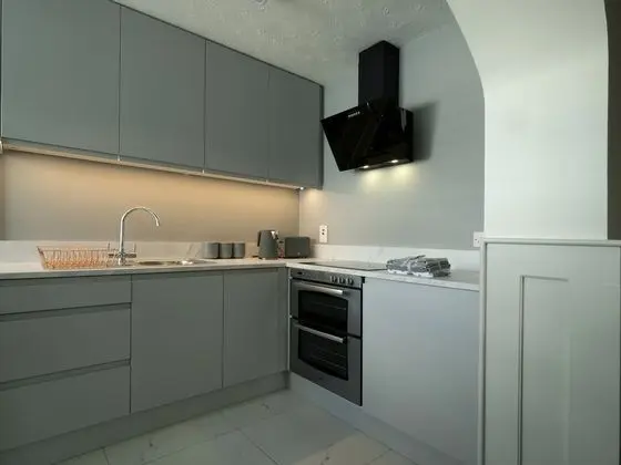 Charming 4-bed Cottage in Dungannon - Mutfak
