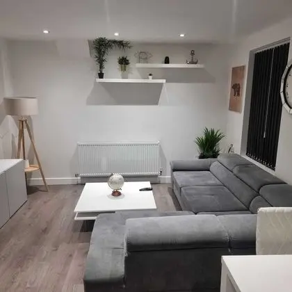 Charming 4-bed House in Enfield North London