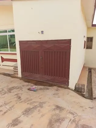 Charming 4-bed House in Atwima Techiman, Kumasi - İç Mekan