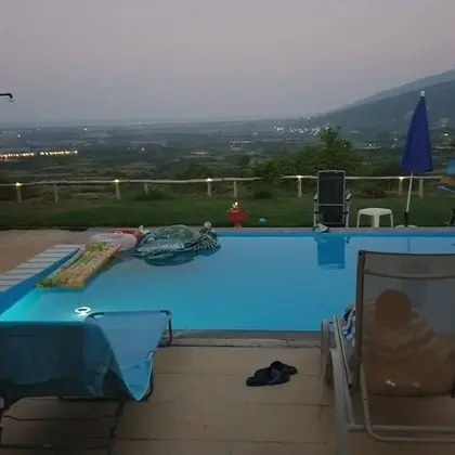 Charming 4-bed House in Pyrgetos - Havuz