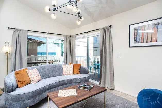 Charming 5br/3.5ba Mission Beach Home by Domio - Oda Düzeni
