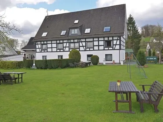 Charming Apartment in Attendorn-silbecke With Fenced Garden