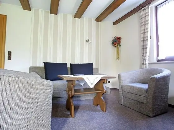 Charming Apartment With Balcony, Garden, BBQ, Parking, Heating - Oda Düzeni